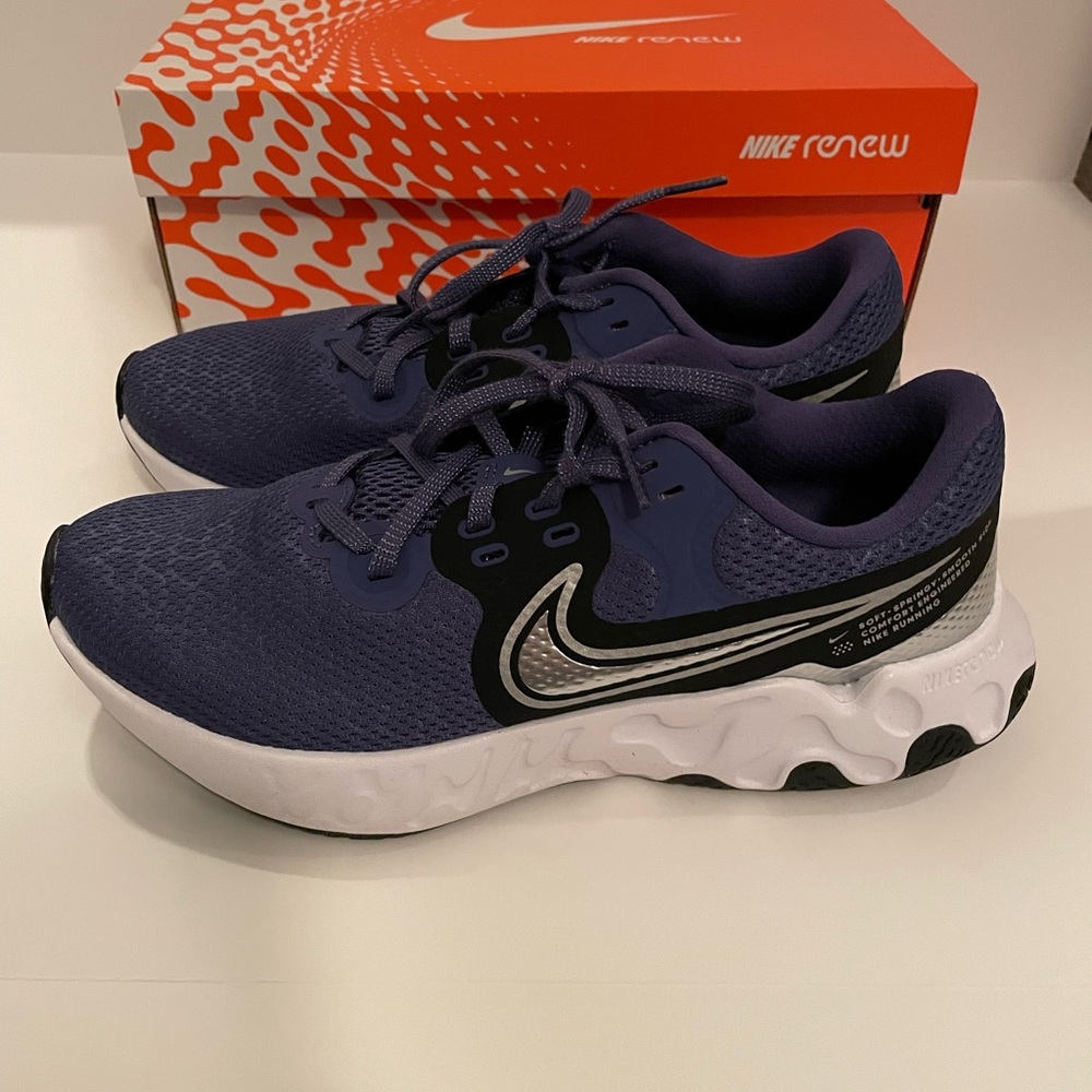 Women’s Nike Renew Ride Size 9.5 - Black and Purple - NIB